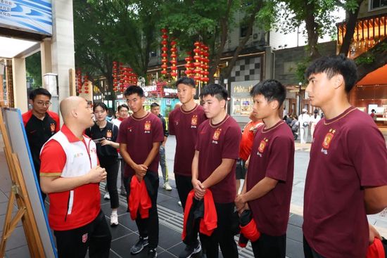 国内首轮点映结束后，影片更是获得好评，被誉为导演李睿珺“集大成之作”